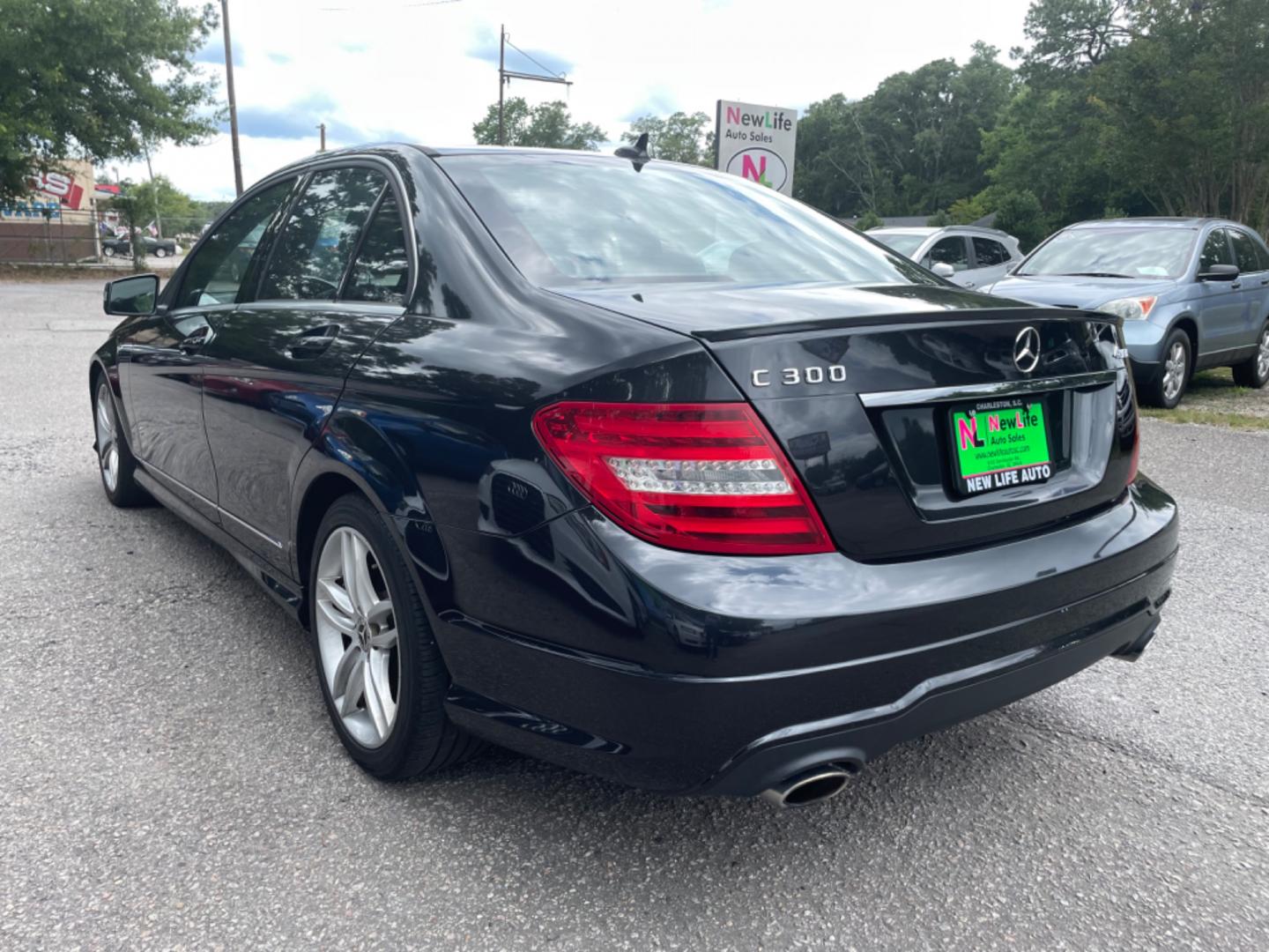 2012 BLACK MERCEDES-BENZ C-CLASS C 300 SPORT 4MATIC (WDDGF8BB0CR) with an 3.0L engine, Automatic transmission, located at 5103 Dorchester Rd., Charleston, SC, 29418-5607, (843) 767-1122, 36.245171, -115.228050 - Local Trade-in with Leather, Sunroof, Navigation, backup Camera, CD/Sat/USB/, Hands-free Phone, Dual Climate Control, Power Everything (windows, locks, seats, mirrors), Heated/Memory Seating, Keyless Entry, Alloy Wheels. 132k miles Located at New Life Auto Sales! 2023 WINNER for Post & Courier's Ch - Photo#4